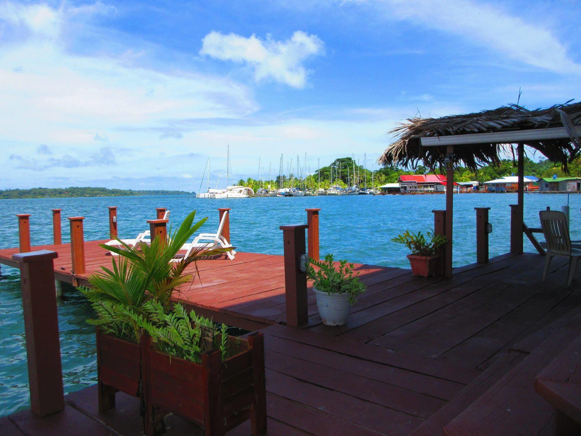 Los Balcones Over The Sea Hotel Bocas del Toro Dış mekan fotoğraf
