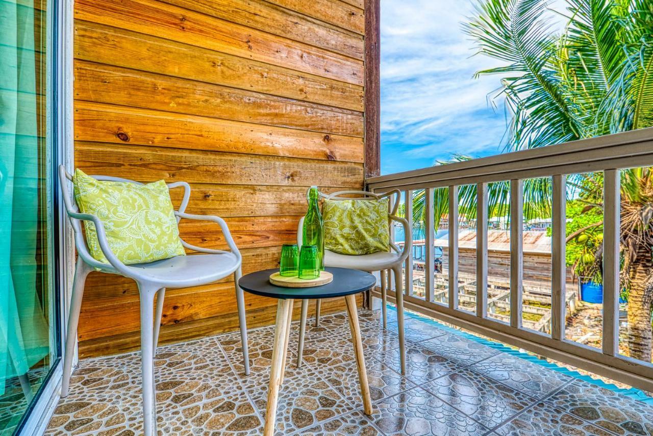 Los Balcones Over The Sea Hotel Bocas del Toro Dış mekan fotoğraf